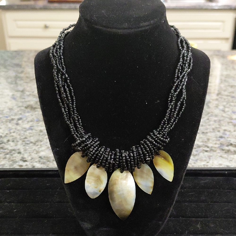 Chic Black Beaded Necklace with Leaves or Feather made of Shell. Reversible...